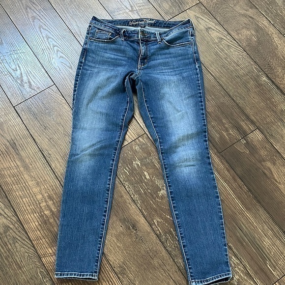 Universal Thread Jeans - Picture 2 of 12